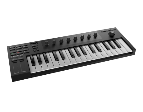 komplete-kontrol-m32-left-view